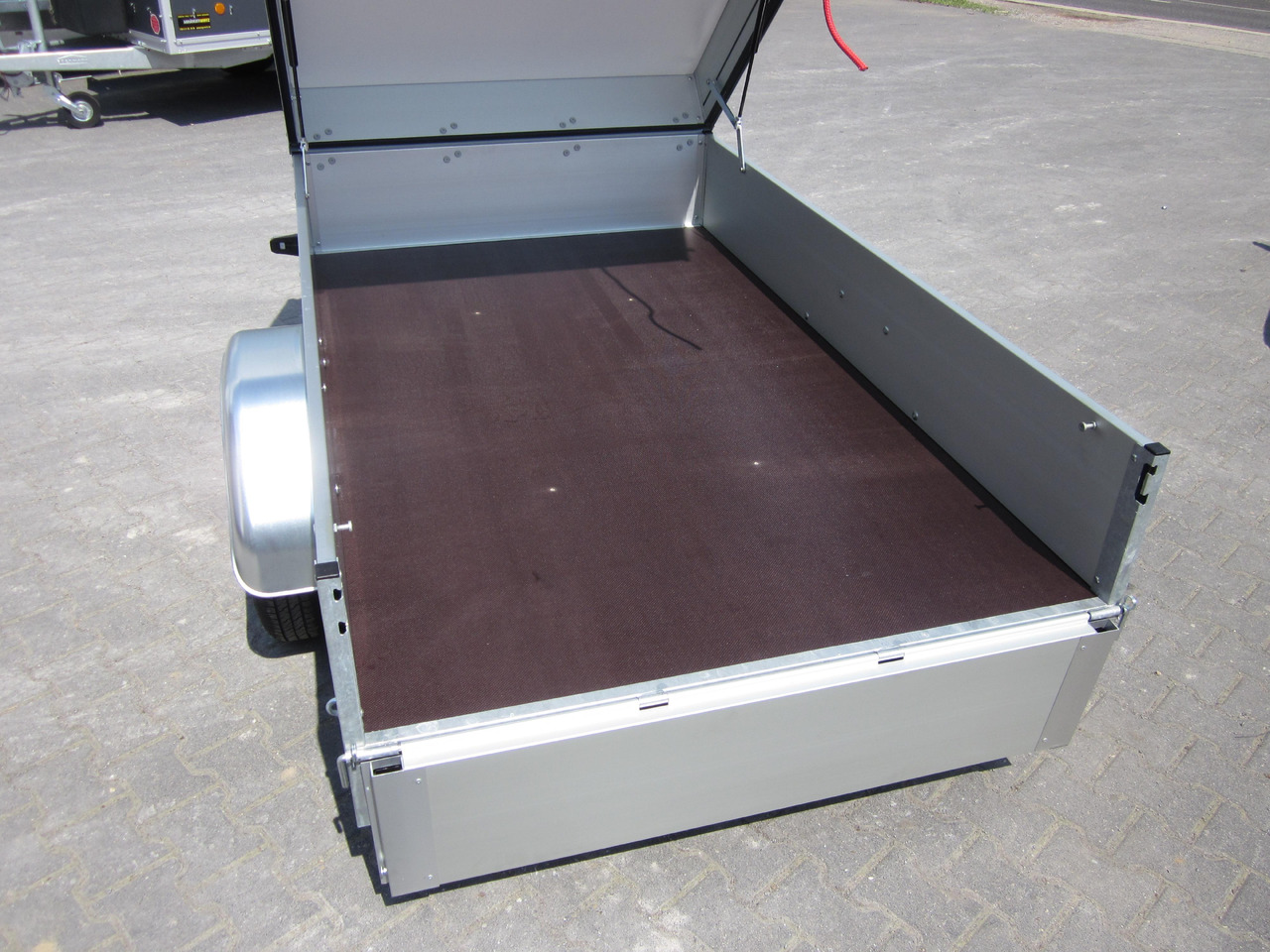 ALUBOXX Deckelanhänger GTB 1200 HT 251x126x48cm (S) 1160kg - 汽车拖车:图3 ALUBOXX Deckelanhänger GTB 1200 HT 251x126x48cm (S) 1160kg - 汽车拖车:图3
