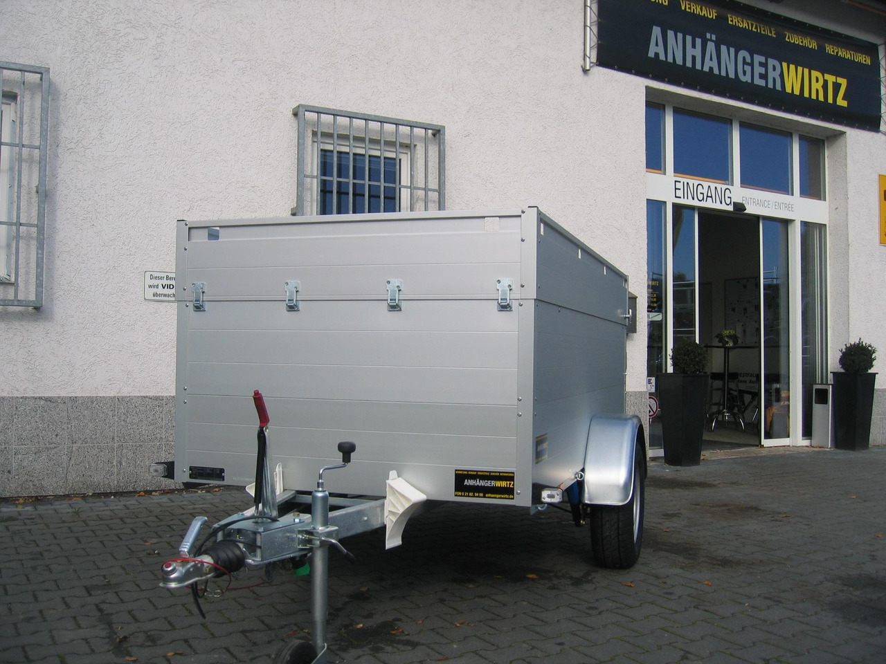 ALUBOXX Deckelanhänger GTB 1200 VT1 251x126x83cm (S) 1160kg Januar Aktion - 汽车拖车:图2 ALUBOXX Deckelanhänger GTB 1200 VT1 251x126x83cm (S) 1160kg Januar Aktion - 汽车拖车:图2