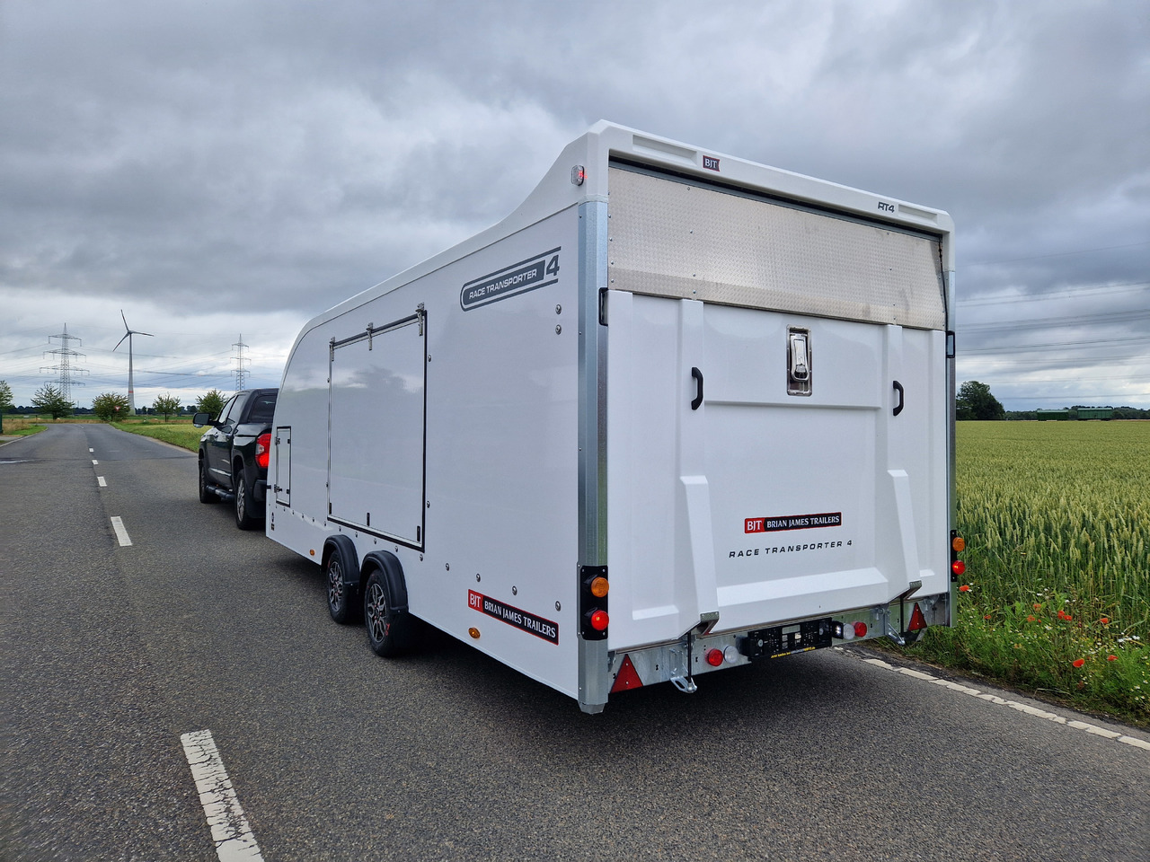 自动转运拖车 BJT Race Transporter 4 550x212x188cm weiss E Winde Frontstauraum ASR Alufelgen dark 3500kg Modell 24：图8