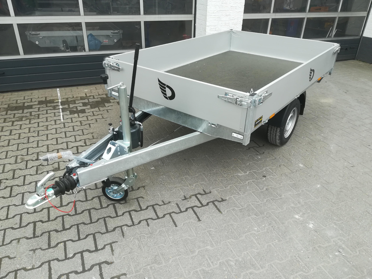 Cheval Liberte Debon Kipper PW 0 ECO 1500 250x155x30cm 1500kg Modell 2024 - 翻斗拖车:图3 Cheval Liberte Debon Kipper PW 0 ECO 1500 250x155x30cm 1500kg Modell 2024 - 翻斗拖车:图3
