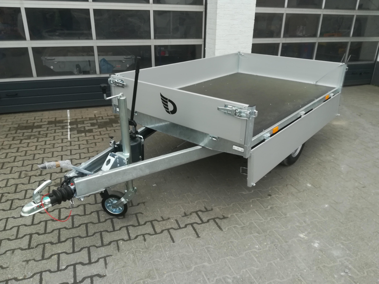 Cheval Liberte Debon Kipper PW 0 ECO 1500 250x155x30cm 1500kg Modell 2024 - 翻斗拖车:图4 Cheval Liberte Debon Kipper PW 0 ECO 1500 250x155x30cm 1500kg Modell 2024 - 翻斗拖车:图4