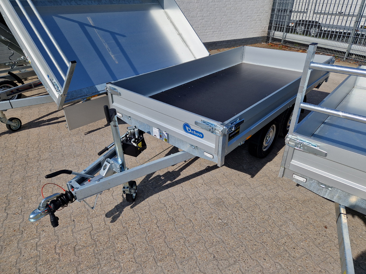 Cheval Liberte Debon Kipper PW 1.2 20 ECO 306x155x30cm 2000kg Modell 2024 - 翻斗拖车:图2 Cheval Liberte Debon Kipper PW 1.2 20 ECO 306x155x30cm 2000kg Modell 2024 - 翻斗拖车:图2