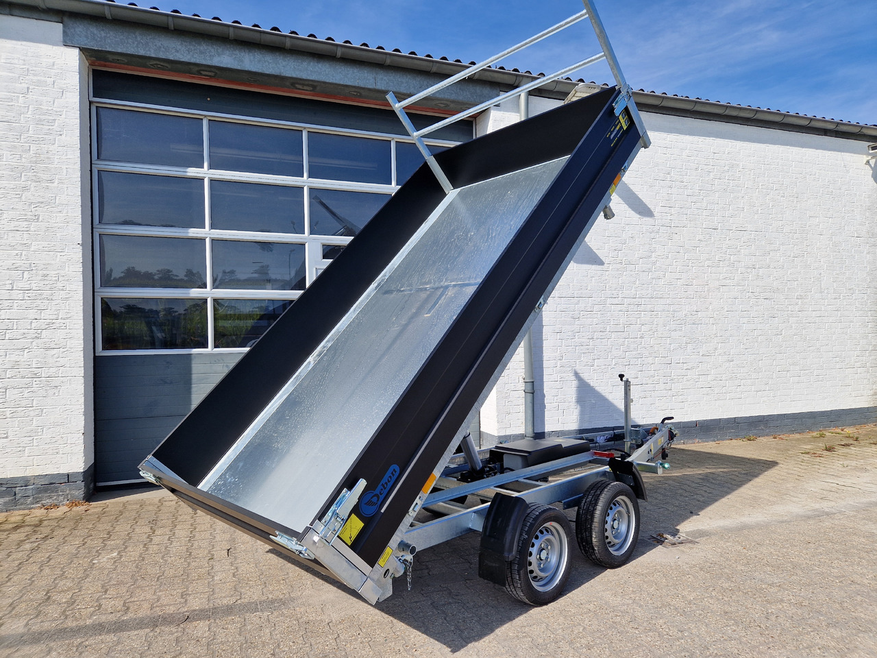 Cheval Liberte Kipper PW 3.3 35 black 330x180x35cm Elektro 3500kg Modell 09.2024 - 翻斗拖车:图4 Cheval Liberte Kipper PW 3.3 35 black 330x180x35cm Elektro 3500kg Modell 09.2024 - 翻斗拖车:图4