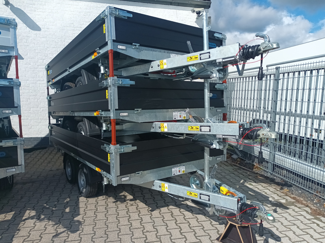 Cheval Liberte Kipper PW 3.3 35 black 330x180x35cm Elektro 3500kg Modell 09.2024 - 翻斗拖车:图1 Cheval Liberte Kipper PW 3.3 35 black 330x180x35cm Elektro 3500kg Modell 09.2024 - 翻斗拖车:图1
