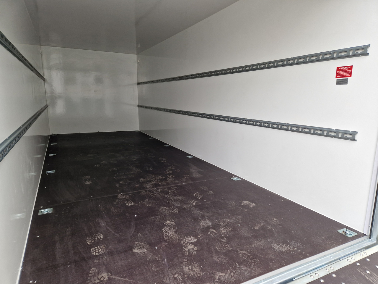 Kargo Koffer Hochlader FC3562HKL 615x220x205cm Heckrampe XXXL 13" 3500kg 100 km/H - 封闭厢式拖车:图5 Kargo Koffer Hochlader FC3562HKL 615x220x205cm Heckrampe XXXL 13" 3500kg 100 km/H - 封闭厢式拖车:图5