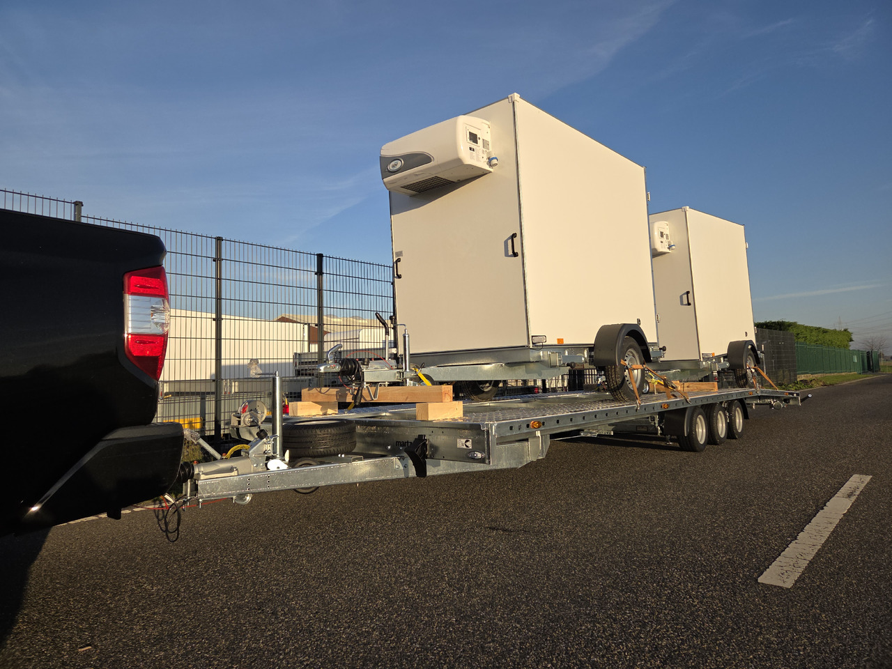 Martz Cartrailer GT PLUS 850/3 S 3,5T 850x215cm Lohr Blech Fahrschienen Rampen Tridem 3500kg 100km/H - 自动转运拖车:图1 Martz Cartrailer GT PLUS 850/3 S 3,5T 850x215cm Lohr Blech Fahrschienen Rampen Tridem 3500kg 100km/H - 自动转运拖车:图1