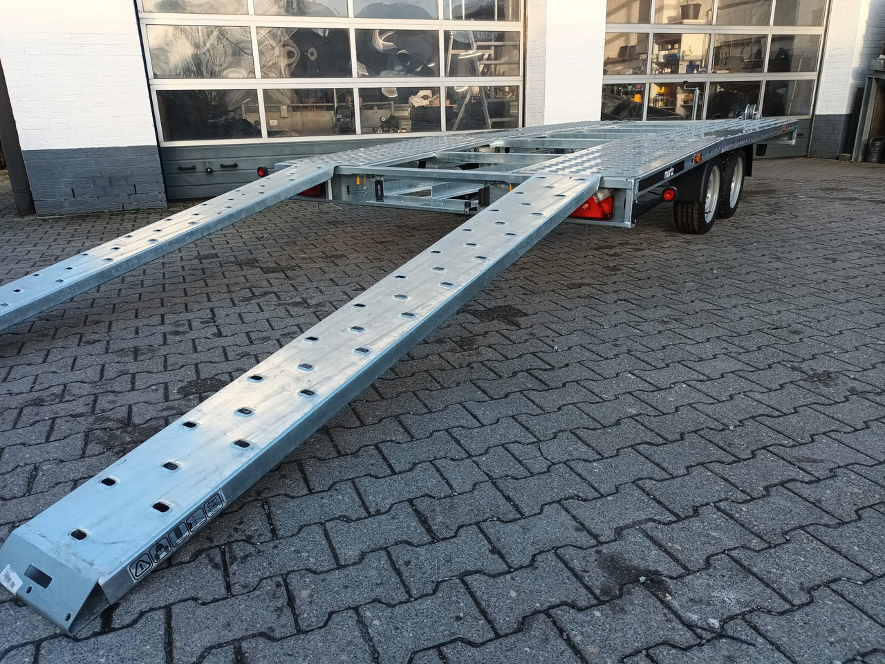 Martz GT UNIDECK PLUS 450/2 S 2,7T Lohr Stahl Fahrschienen Winde 13" 2700kg - 自动转运拖车:图1 Martz GT UNIDECK PLUS 450/2 S 2,7T Lohr Stahl Fahrschienen Winde 13" 2700kg - 自动转运拖车:图1