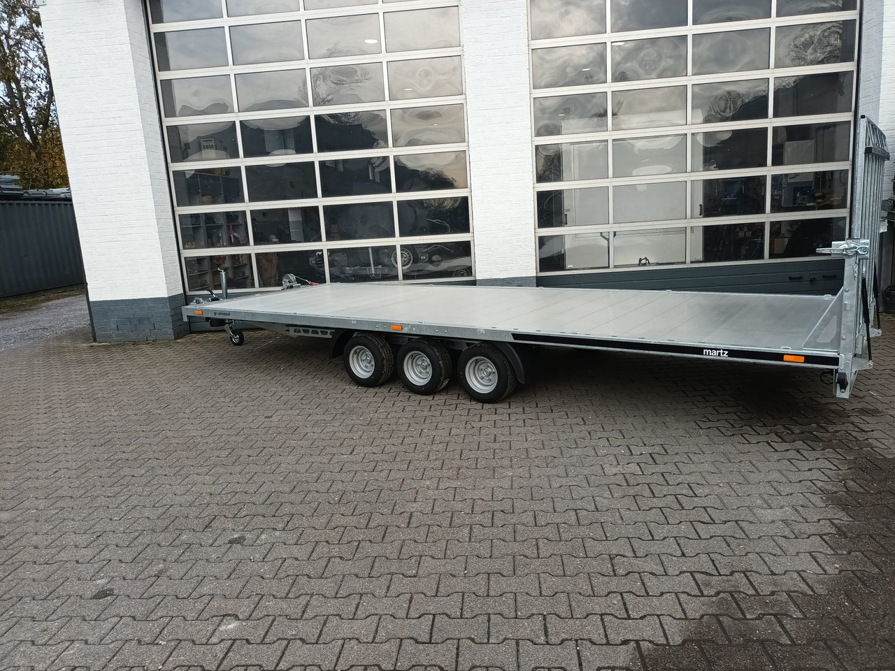 Martz Universal GT KIPP 600/3 S 600x210cm Aluboden ankippbar Hecklappe Winde Tridem 10" 3500kg - 工程机械拖车:图4 Martz Universal GT KIPP 600/3 S 600x210cm Aluboden ankippbar Hecklappe Winde Tridem 10" 3500kg - 工程机械拖车:图4