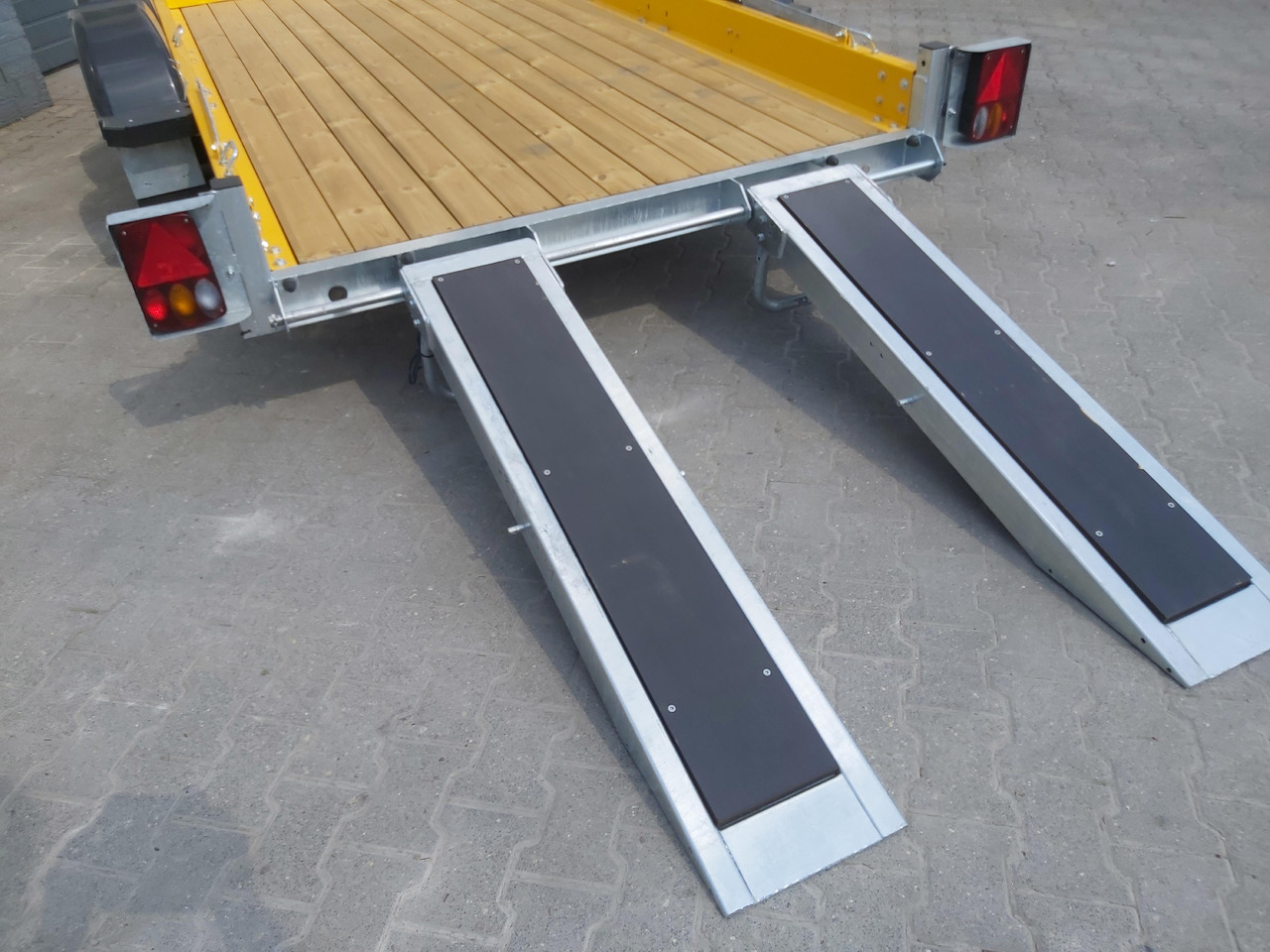工程机械拖车 Maschinentransporter BUILDER HVD 2500 250x139x16cm Rampen höhenverstellbare Deichsel (S) 2500kg Nato：图10