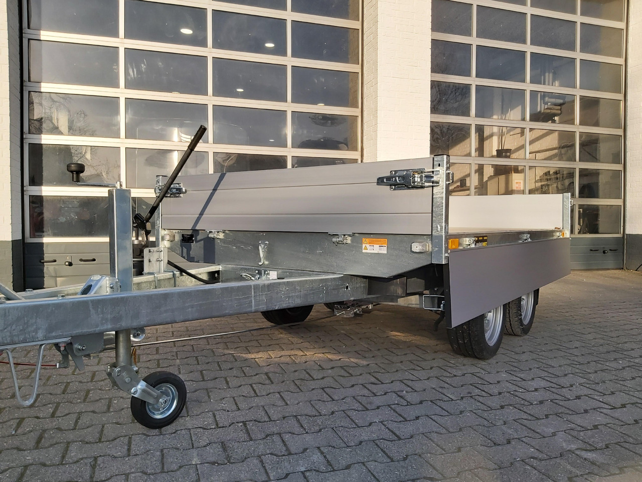 Saris Kipper K1 276 170 2700 2 276x170x30cm Handpumpe 13" 2700kg - 翻斗拖车:图3 Saris Kipper K1 276 170 2700 2 276x170x30cm Handpumpe 13" 2700kg - 翻斗拖车:图3