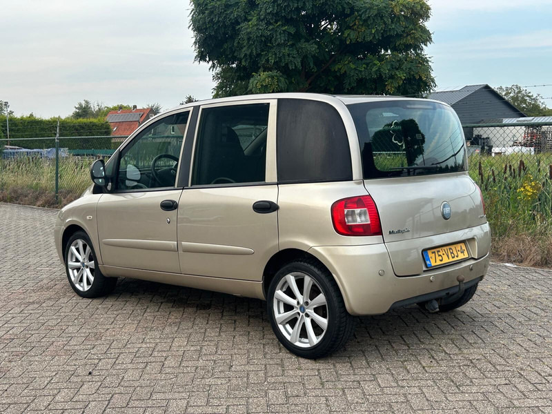 Fiat Multipla 1.9 EURO 4 DIESEL VAN - 紧凑型面包车:图3 Fiat Multipla 1.9 EURO 4 DIESEL VAN - 紧凑型面包车:图3