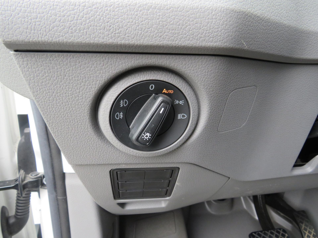 VOLKSWAGEN Crafter 35 L3H3 Kasten 4MOTION Navi ZV - 无侧窗厢式货车:图5 VOLKSWAGEN Crafter 35 L3H3 Kasten 4MOTION Navi ZV - 无侧窗厢式货车:图5