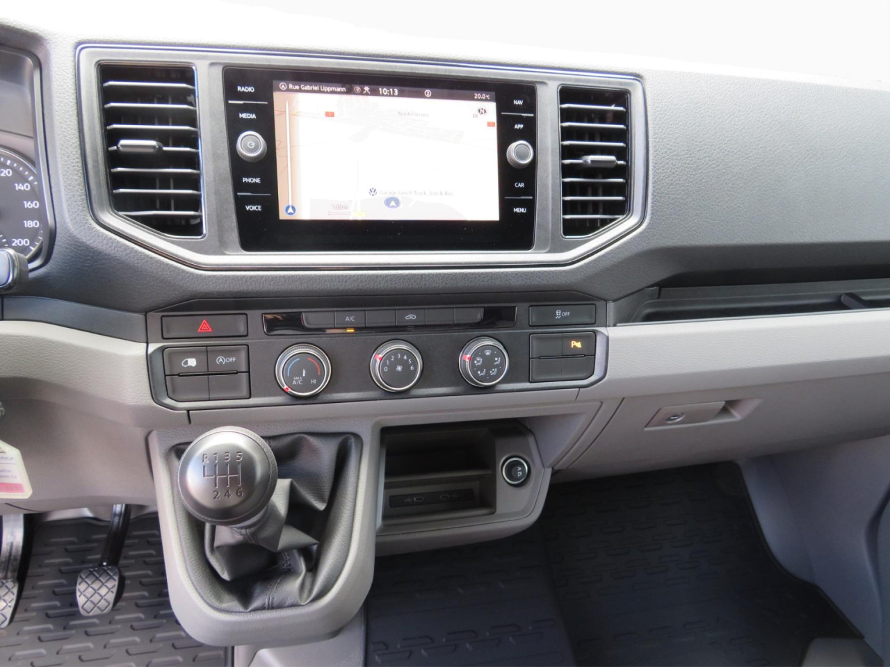 VOLKSWAGEN Crafter 35 L3H3 Kasten Klima Navi ZV - 无侧窗厢式货车:图4 VOLKSWAGEN Crafter 35 L3H3 Kasten Klima Navi ZV - 无侧窗厢式货车:图4