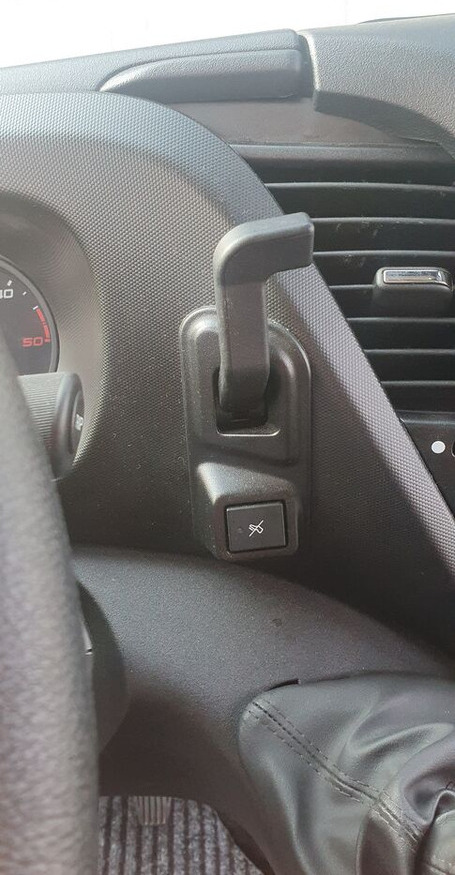 小型巴士, 小型客车 IVECO Daily 50C18：图9