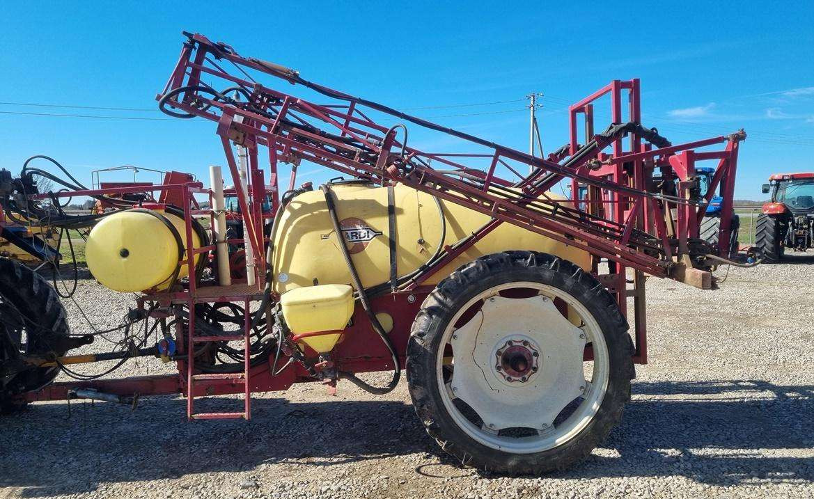 Hardi TZY 2500 - 喷雾机:图3 Hardi TZY 2500 - 喷雾机:图3