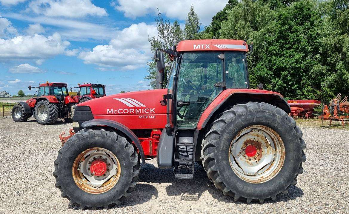 McCORMICK MTX140 - 拖拉机:图2 McCORMICK MTX140 - 拖拉机:图2