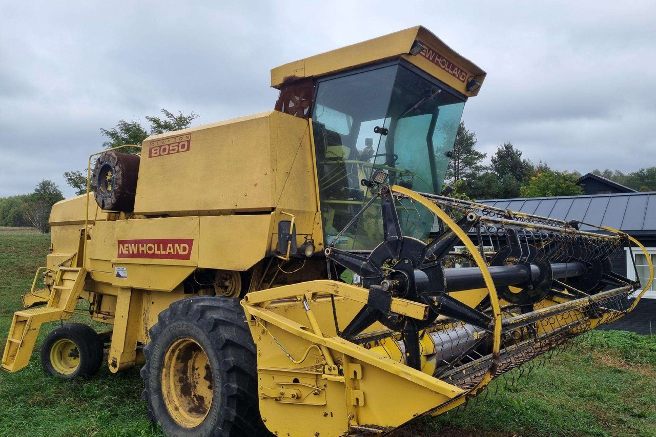 New Holland 8050 - 联合收割机:图2 New Holland 8050 - 联合收割机:图2