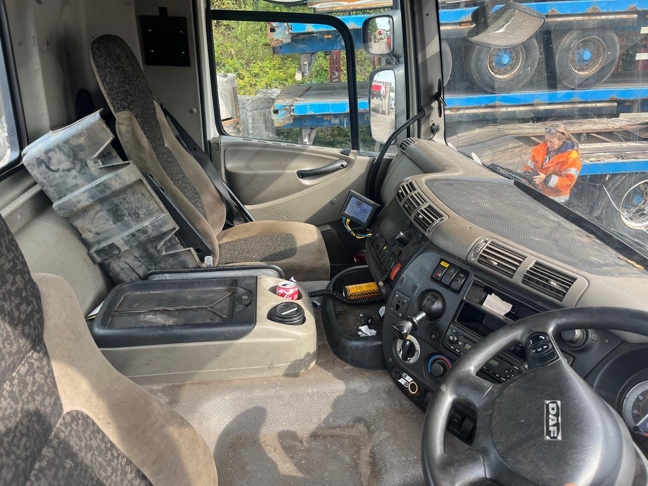DAF 75 CF 310 - 栏板式/ 平板卡车:图5 DAF 75 CF 310 - 栏板式/ 平板卡车:图5
