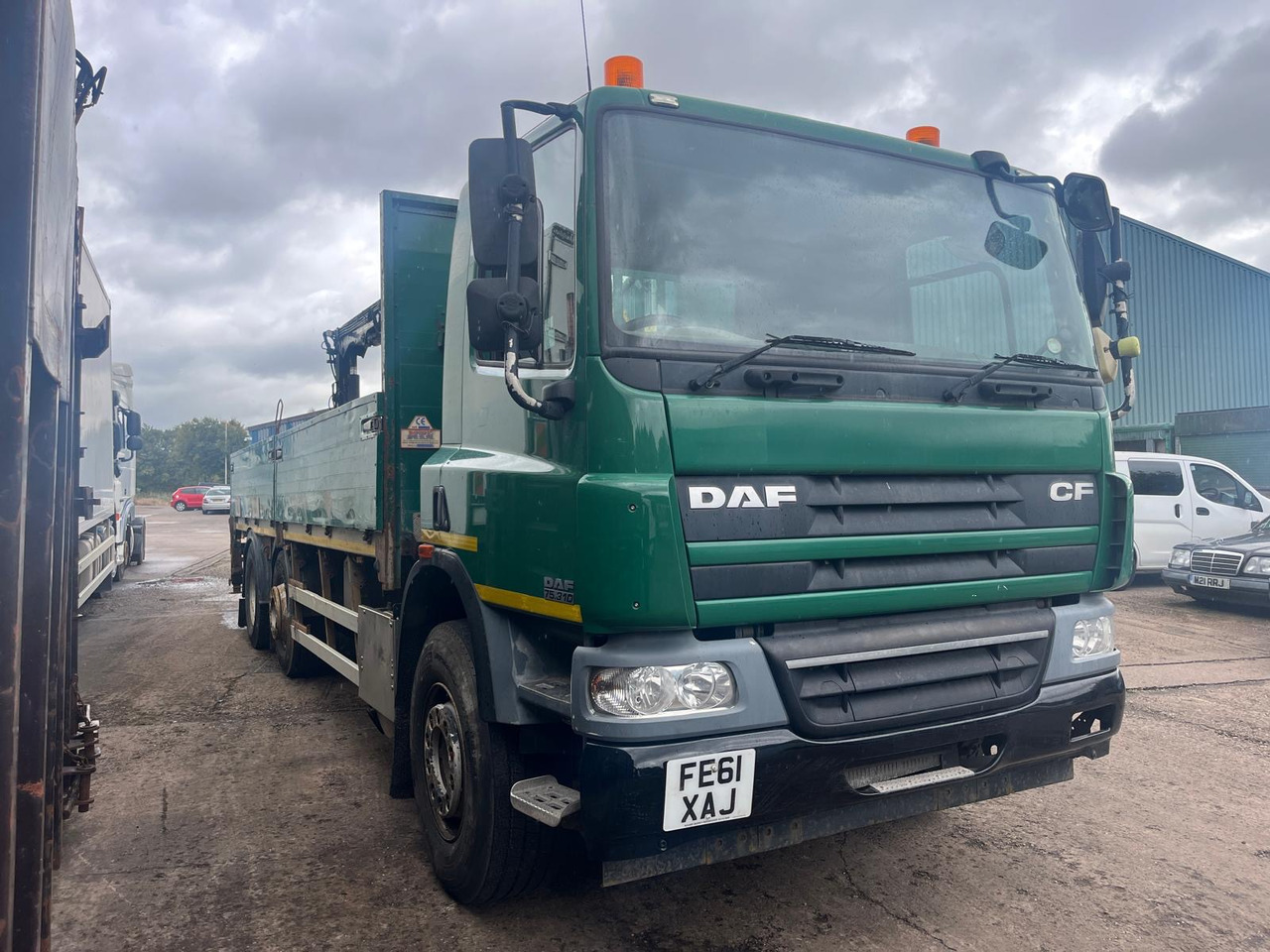 DAF CF 75 310 - 栏板式/ 平板卡车, 起重车:图1 DAF CF 75 310 - 栏板式/ 平板卡车, 起重车:图1