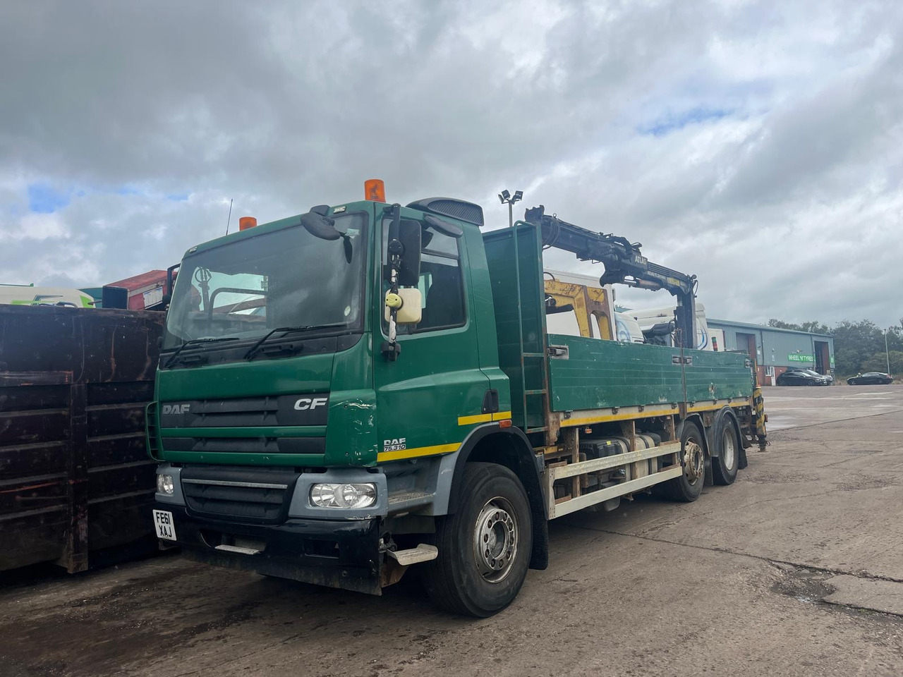 DAF CF 75 310 - 栏板式/ 平板卡车, 起重车:图2 DAF CF 75 310 - 栏板式/ 平板卡车, 起重车:图2