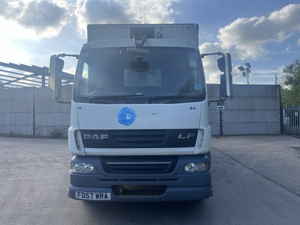 Daf 55LF 220 4x2 Box Van - 厢式货车:图3 Daf 55LF 220 4x2 Box Van - 厢式货车:图3