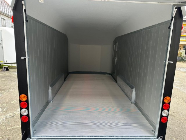 Cheval Liberte Debon Roadster 900 Alu + Türe 3500 kg, 100 km/h, 495x202x202cm 租赁 Cheval Liberte Debon Roadster 900 Alu + Türe 3500 kg, 100 km/h, 495x202x202cm:图12 Cheval Liberte Debon Roadster 900 Alu + Türe 3500 kg, 100 km/h, 495x202x202cm 租赁 Cheval Liberte Debon Roadster 900 Alu + Türe 3500 kg, 100 km/h, 495x202x202cm:图12