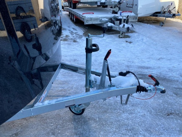 Humbaur Poly-Alu Koffer HKPA 263217, 2,6 to. 100 km/h, 3280 x 1770 x 1800 mm - 封闭厢式拖车:图4 Humbaur Poly-Alu Koffer HKPA 263217, 2,6 to. 100 km/h, 3280 x 1770 x 1800 mm - 封闭厢式拖车:图4