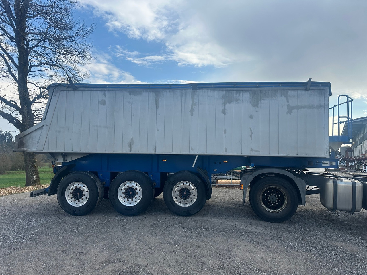 LANGENDORF SKA 31/24 alu - 翻斗半拖车:图2 LANGENDORF SKA 31/24 alu - 翻斗半拖车:图2