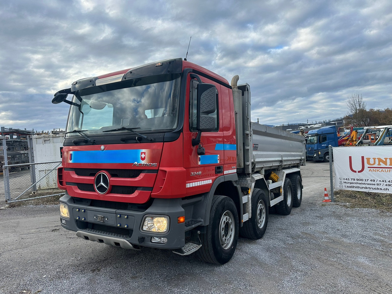 MERCEDES-BENZ Actros 3248 8x4 Kipper - 翻斗车:图2 MERCEDES-BENZ Actros 3248 8x4 Kipper - 翻斗车:图2