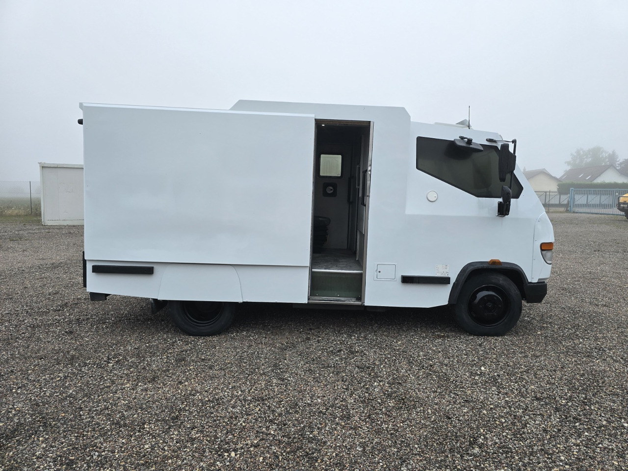 Mercedes Vario 816 - 清洁车辆:图3 Mercedes Vario 816 - 清洁车辆:图3
