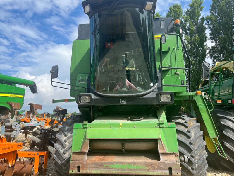 John Deere 1177 - 联合收割机:图2 John Deere 1177 - 联合收割机:图2