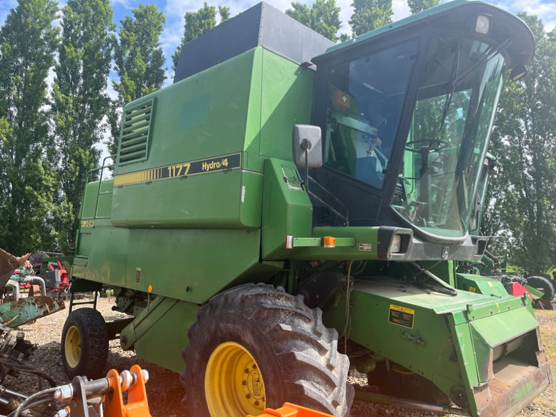 John Deere 1177 - 联合收割机:图3 John Deere 1177 - 联合收割机:图3