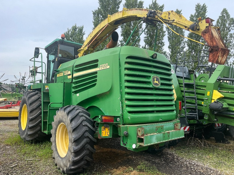 John Deere 7700 - 饲料收割机:图3 John Deere 7700 - 饲料收割机:图3