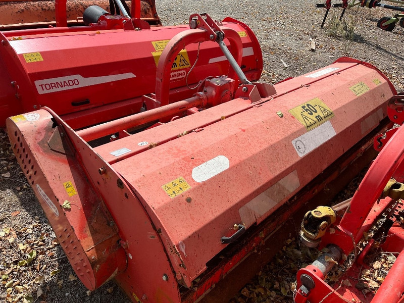 Maschio Tornado 280 - 甩刀式割草机:图2 Maschio Tornado 280 - 甩刀式割草机:图2