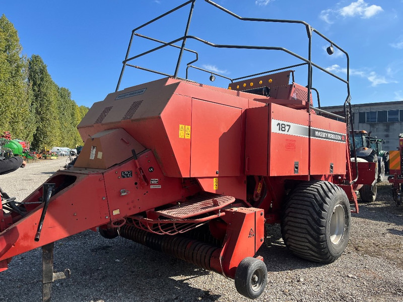 Massey Ferguson 187 - 方形打包机:图1 Massey Ferguson 187 - 方形打包机:图1