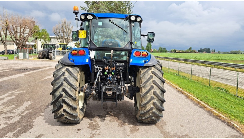 New Holland T 4.105 - 拖拉机:图4 New Holland T 4.105 - 拖拉机:图4