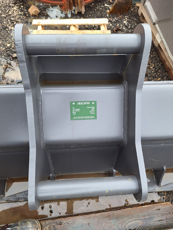 BALAVTO Slope bucket 1600 mm Volvo S60 - 铲斗:图3 BALAVTO Slope bucket 1600 mm Volvo S60 - 铲斗:图3