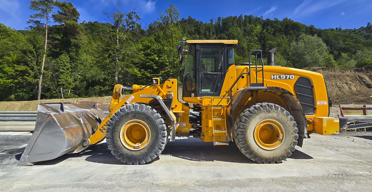 HYUNDAI HL970 - 轮式装载机:图2 HYUNDAI HL970 - 轮式装载机:图2