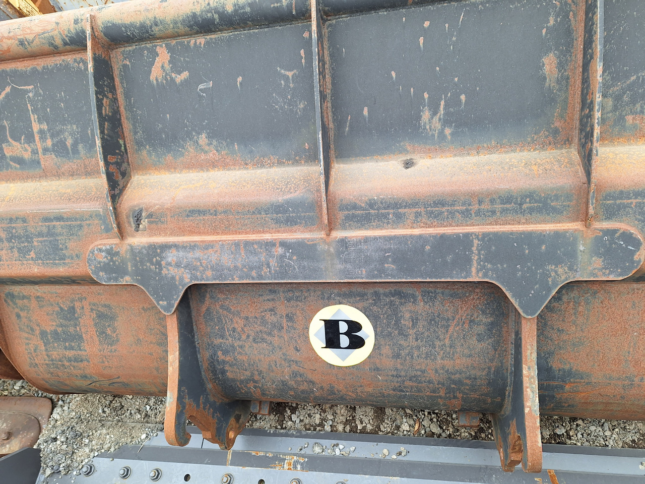 Loader bucket 2200 mm BOE - 装载机铲斗:图3 Loader bucket 2200 mm BOE - 装载机铲斗:图3
