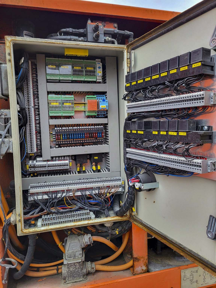 Tamrock Ranger 500-2 - 钻机:图4 Tamrock Ranger 500-2 - 钻机:图4