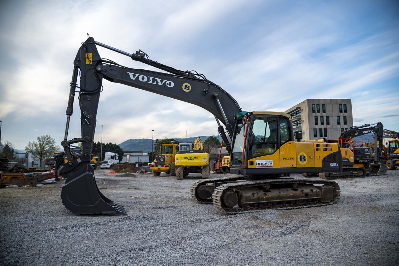VOLVO EC210CNL - 履带式挖掘机:图2 VOLVO EC210CNL - 履带式挖掘机:图2