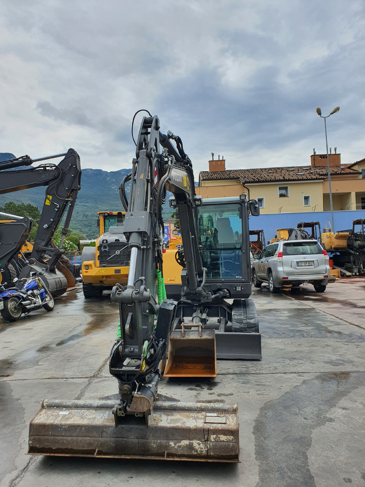 VOLVO EC60E - 小型挖掘机:图4 VOLVO EC60E - 小型挖掘机:图4