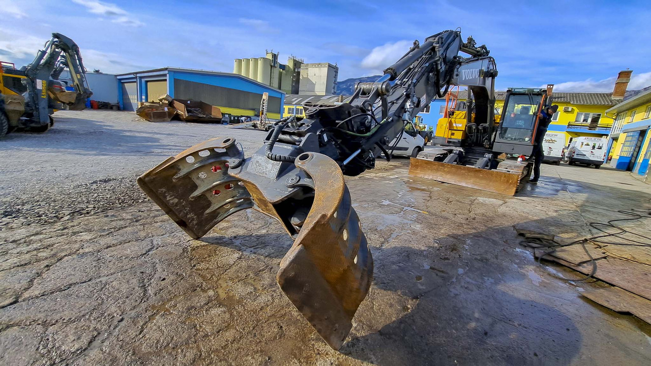 VOLVO ECR235EL - 履带式挖掘机:图2 VOLVO ECR235EL - 履带式挖掘机:图2