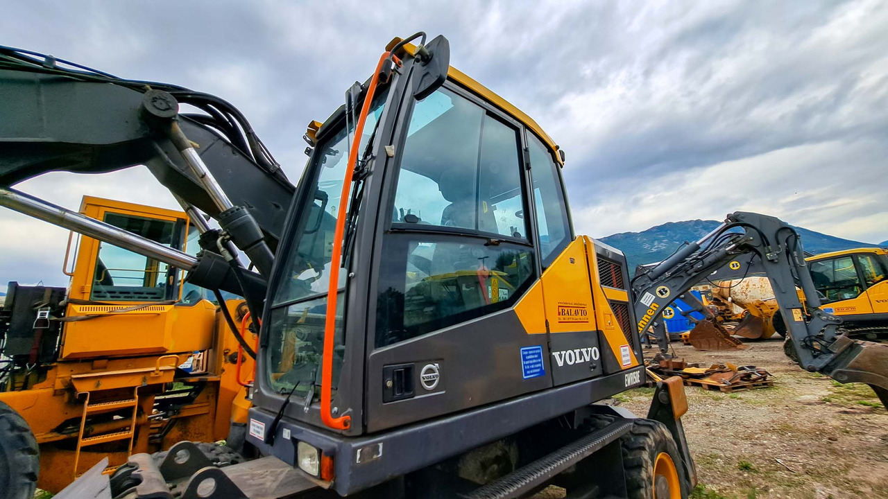 轮式挖掘机 VOLVO EWR150E：图35
