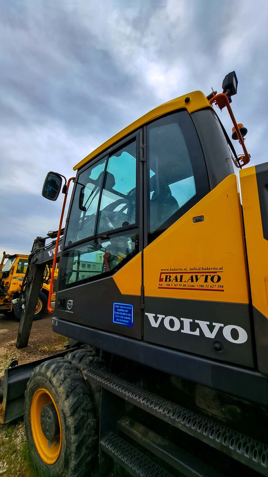 轮式挖掘机 VOLVO EWR150E：图37