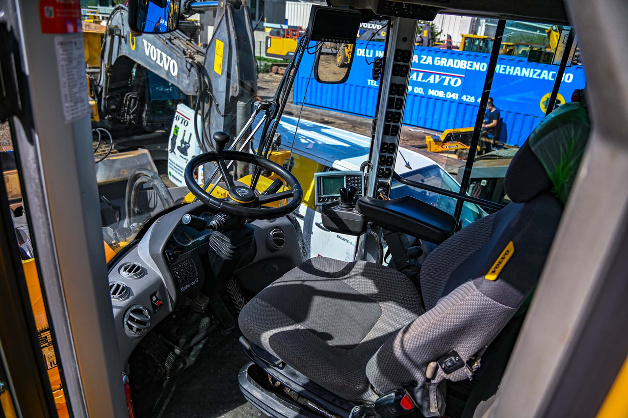 轮式装载机 VOLVO L180H：图48