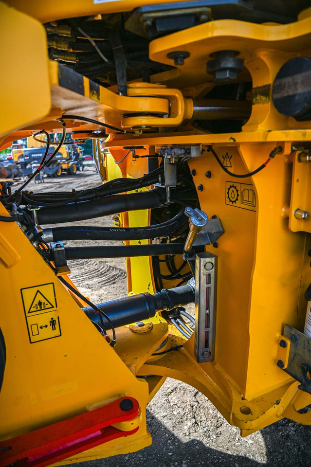 轮式装载机 VOLVO L180H：图36