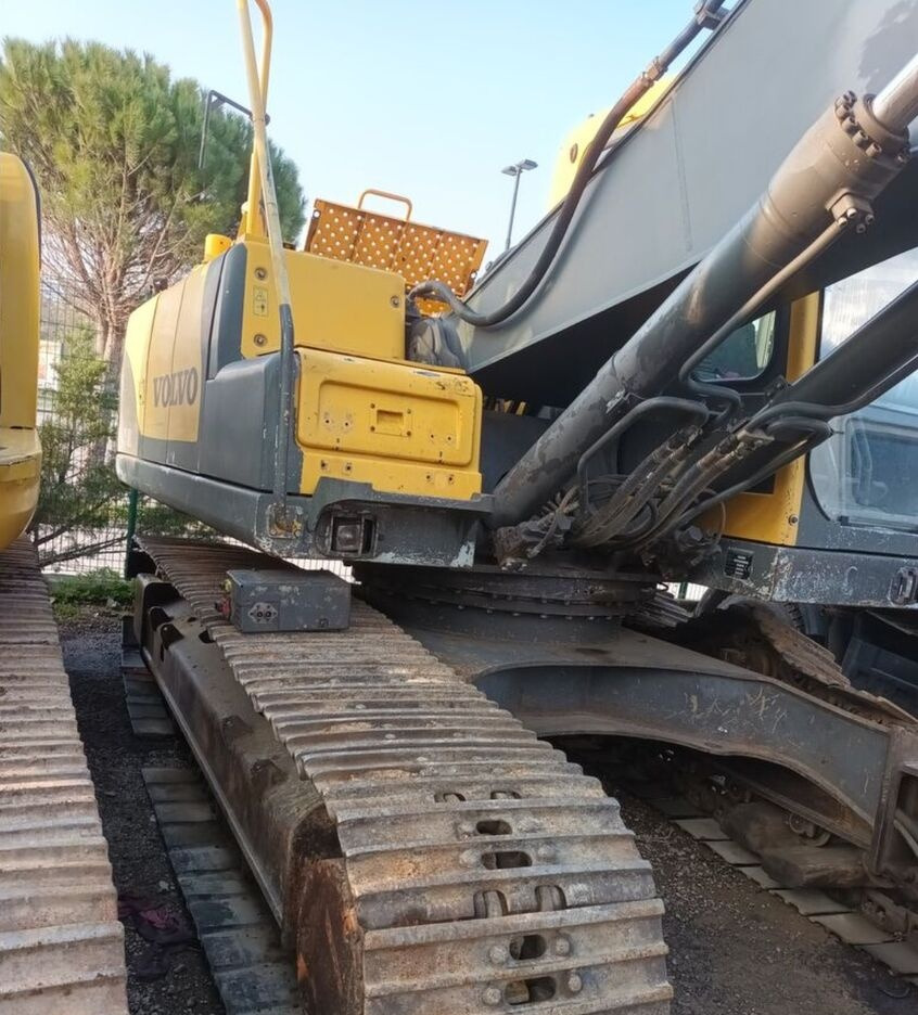 Volvo EC210BNL - 履带式挖掘机:图3 Volvo EC210BNL - 履带式挖掘机:图3