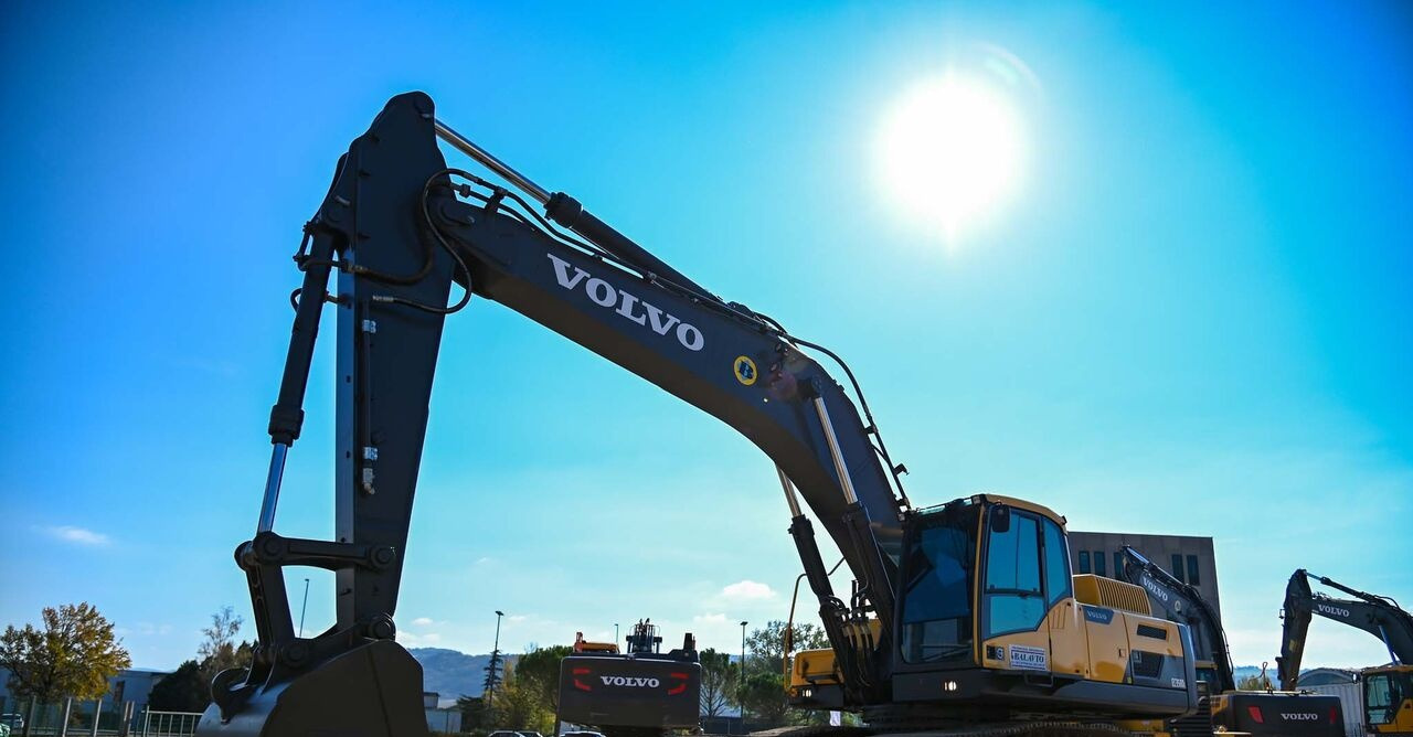 Volvo EC350DL - 履带式挖掘机:图2 Volvo EC350DL - 履带式挖掘机:图2