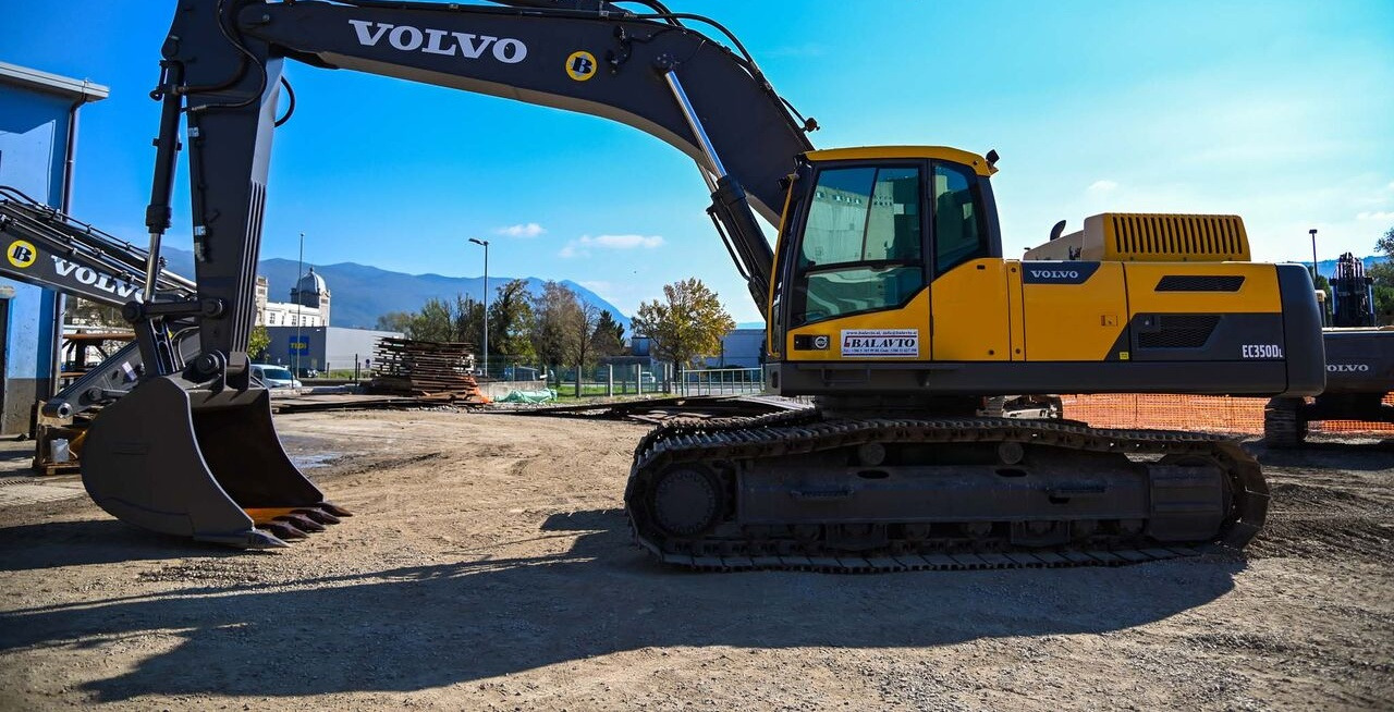 Volvo EC350DL - 履带式挖掘机:图1 Volvo EC350DL - 履带式挖掘机:图1